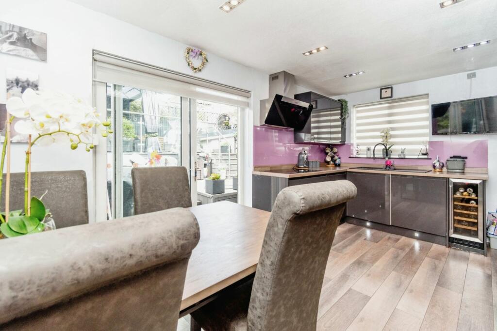 Additional image 5 of Harcourt Avenue, Bradford, BD13