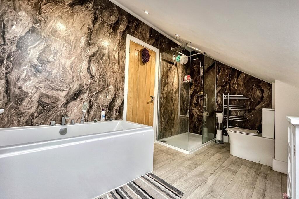 Additional image 10 of Tuckton