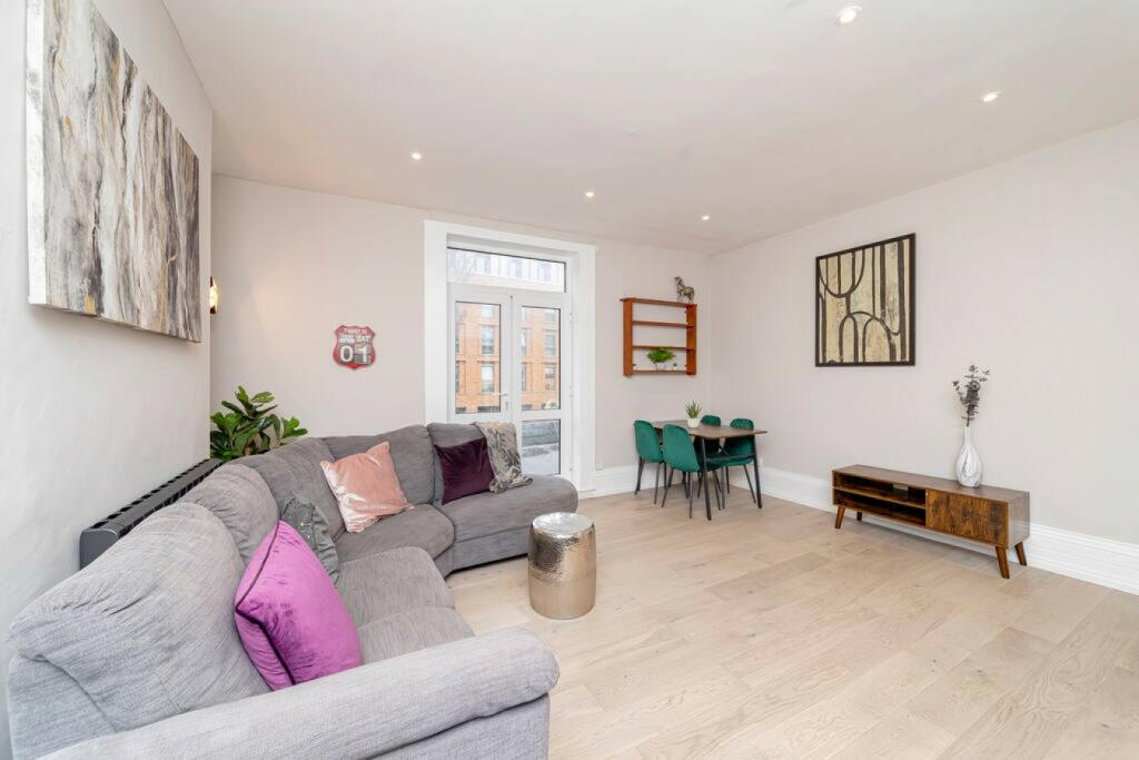 Additional image 7 of London road