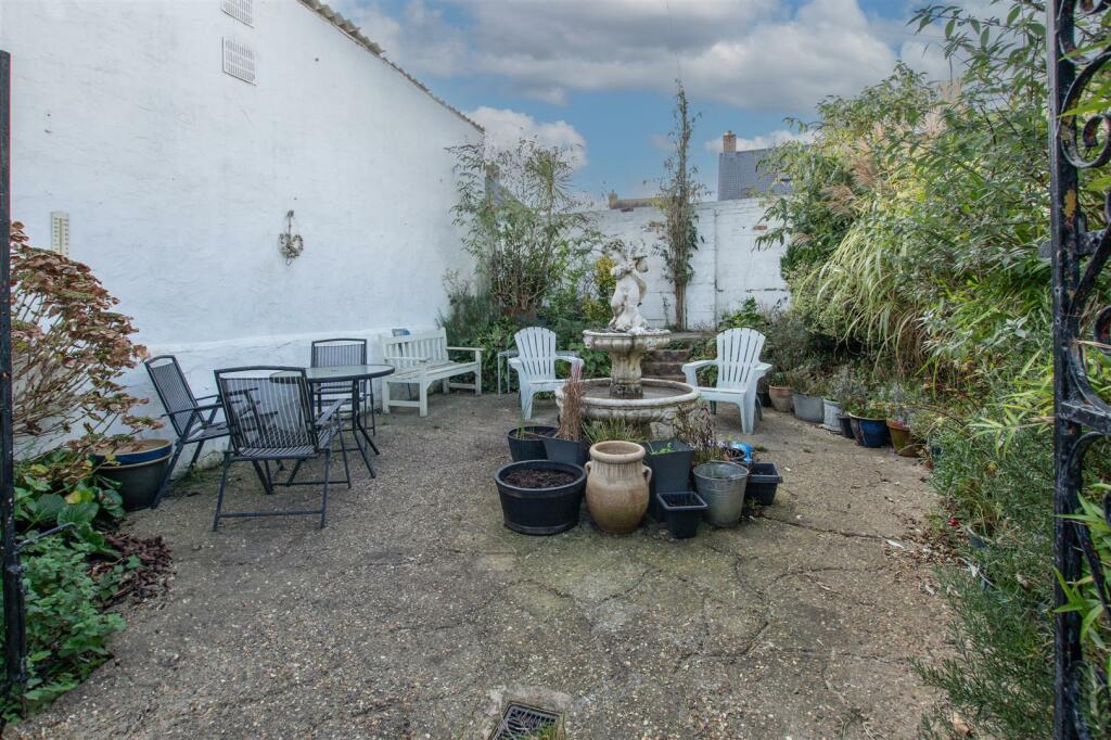 Additional image 13 of West Row, Wimborne