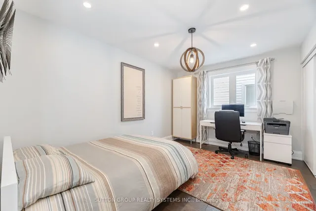 Additional image 29 of 984 Lancaster Blvd