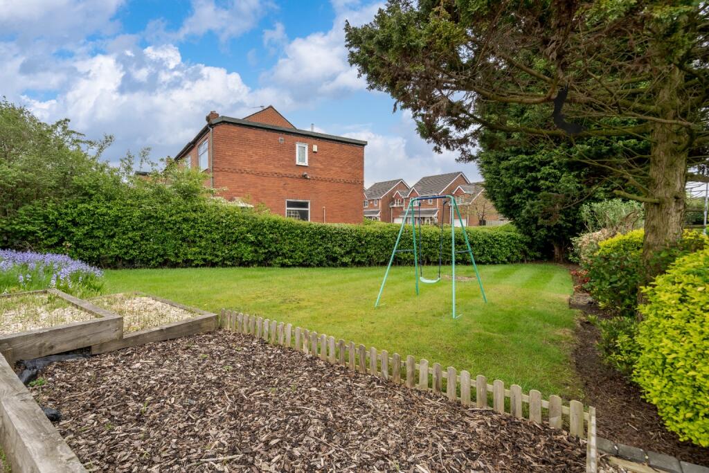 Additional image 27 of Spacious 3 Bedroom House with Large Rear Garden on Butterfield Road, Over Hulton, Lancashire