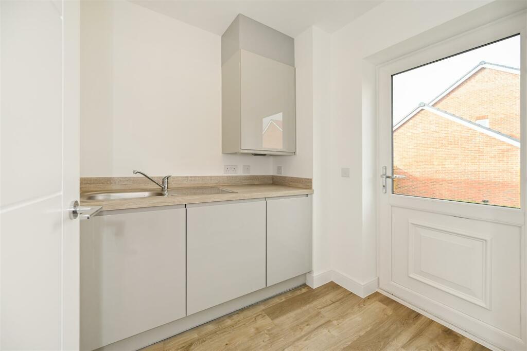 Additional image 7 of Steeple Chase Way, Fontwell