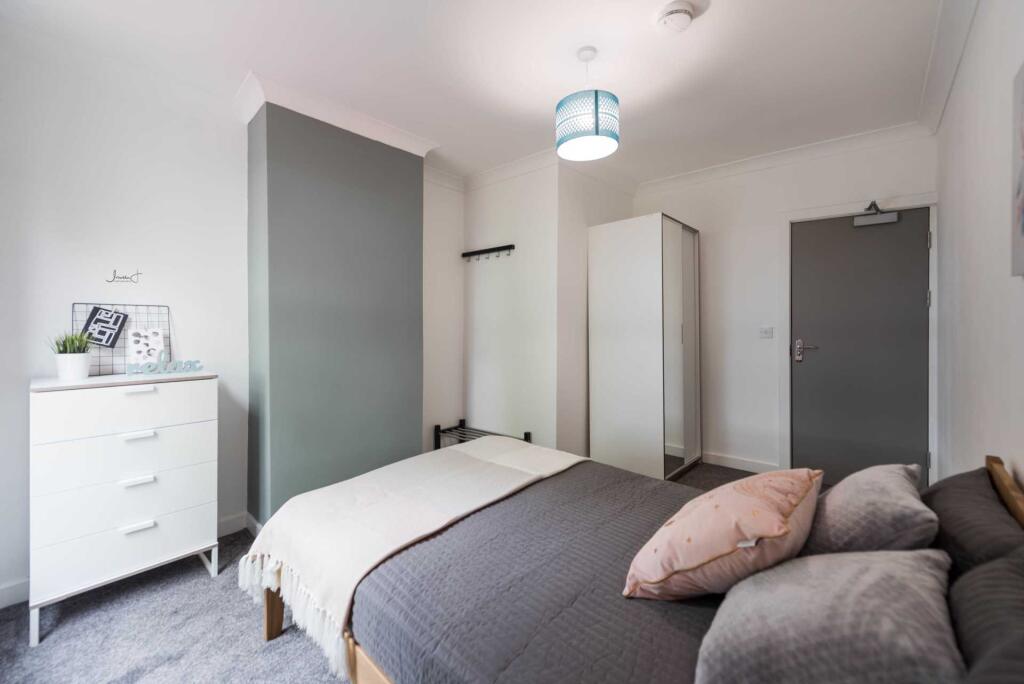 Additional image 46 of Mayfield Avenue