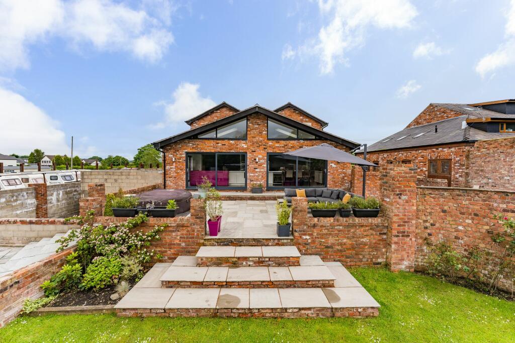 Additional image 59 of Experience luxury modern living at Oak Stables in Lostock. Built in 2015.