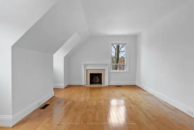 Additional image 22 of 65 Elgin Ave