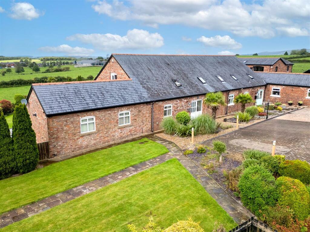 Additional image 102 of Saddlers Barn, Plodder Lane, Bolton