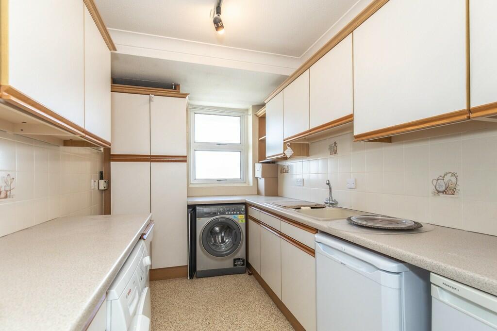 Additional image 36 of Grand Avenue, Hove, BN3 2NG