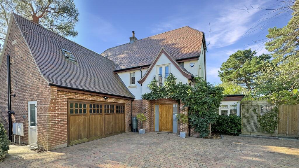 Additional image 19 of De Redvers Road, Lower Parkstone