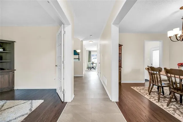 Additional image 5 of 200 Fellowes Cres