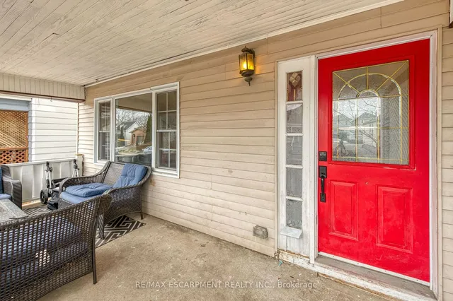 Additional image 5 of 33 Mayflower Ave