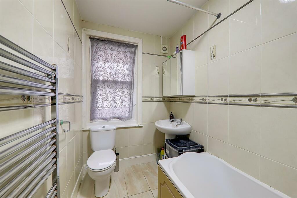 Additional image 7 of Warwick Gardens, Worthing, BN11