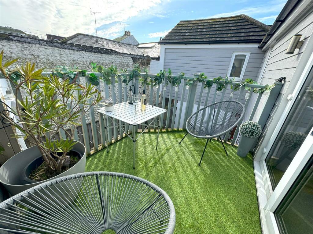 Additional image 4 of High Street, Littlehampton