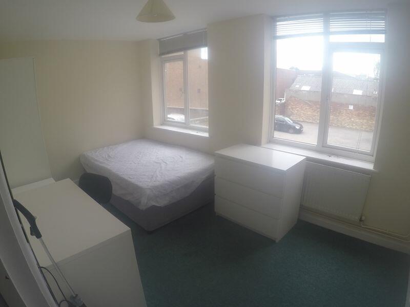 Additional image 4 of AVAILABLE FOR STUDENTS FROM 1ST SEPTEMBER 2025-4 Bedroom Student Flat -Bournemouth