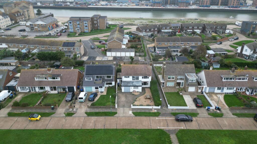 Additional image 4 of Falcon Close, Shoreham Beach, West Sussex, BN43