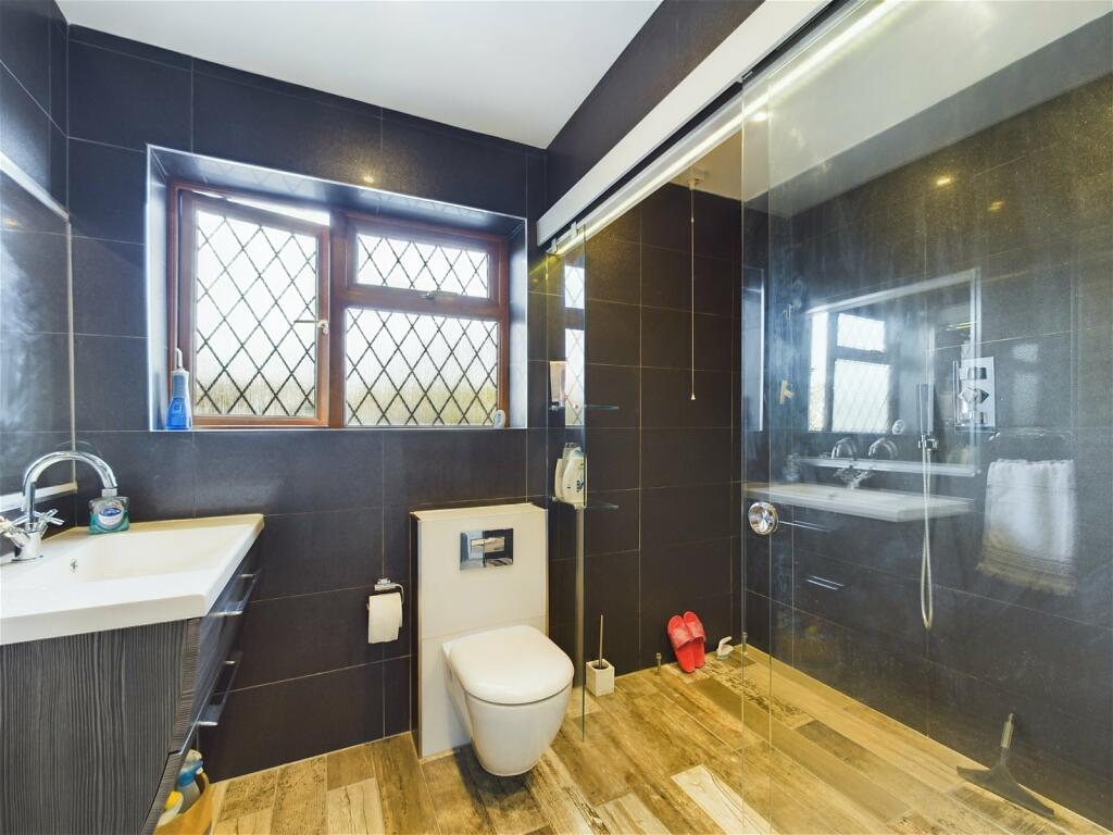 Additional image 16 of George V Avenue, Worthing, BN11