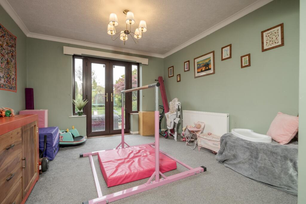 Additional image 11 of Spacious 3 Bedroom House with Large Rear Garden on Butterfield Road, Over Hulton, Lancashire