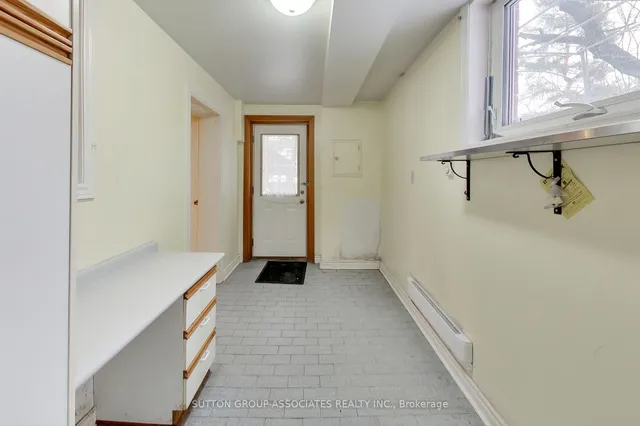 Additional image 15 of 1 Burlington Cres