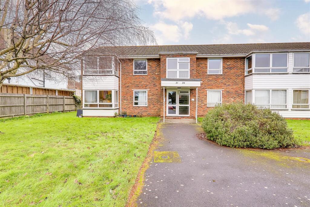 Hawthorn Gardens, Worthing