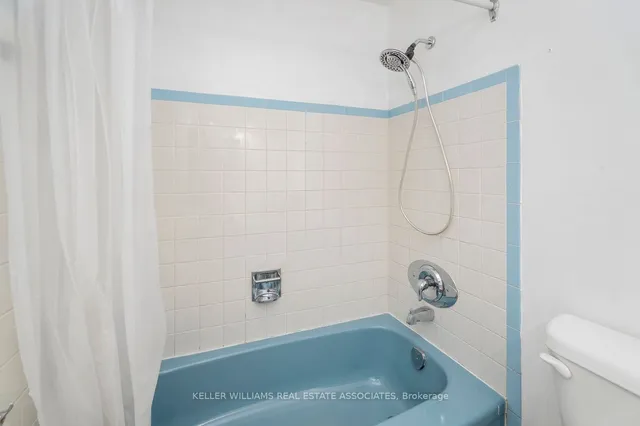 Additional image 23 of 44 Village Crt Unit 22