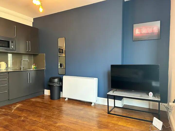 Additional image 4 of BN33DON02, 3 Donkey Mews, Hove, BN3 1AW, United Kingdom