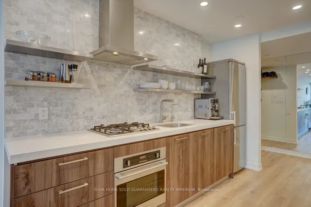 Additional image 9 of 560 King St Unit 823