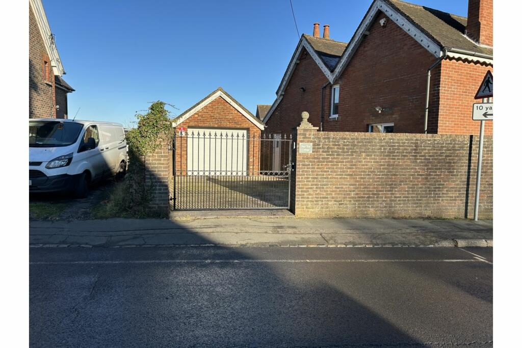 Additional image 31 of Vicarage Lane, Hailsham, BN27