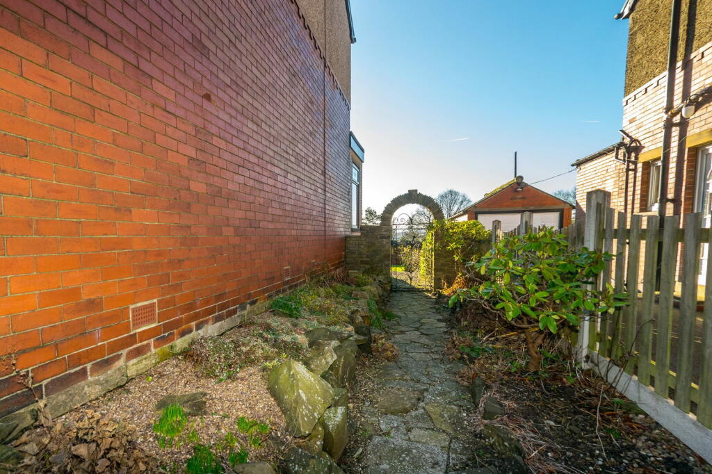 Additional image 28 of Halifax Road, Cleckheaton, BD19