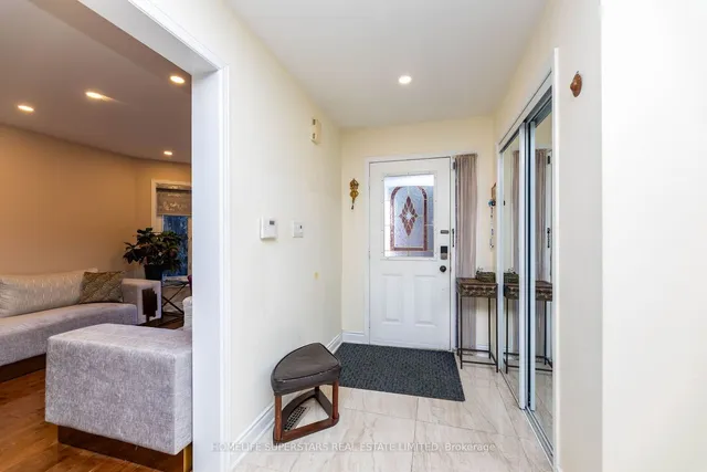 Additional image 6 of 39 Arborview Cres