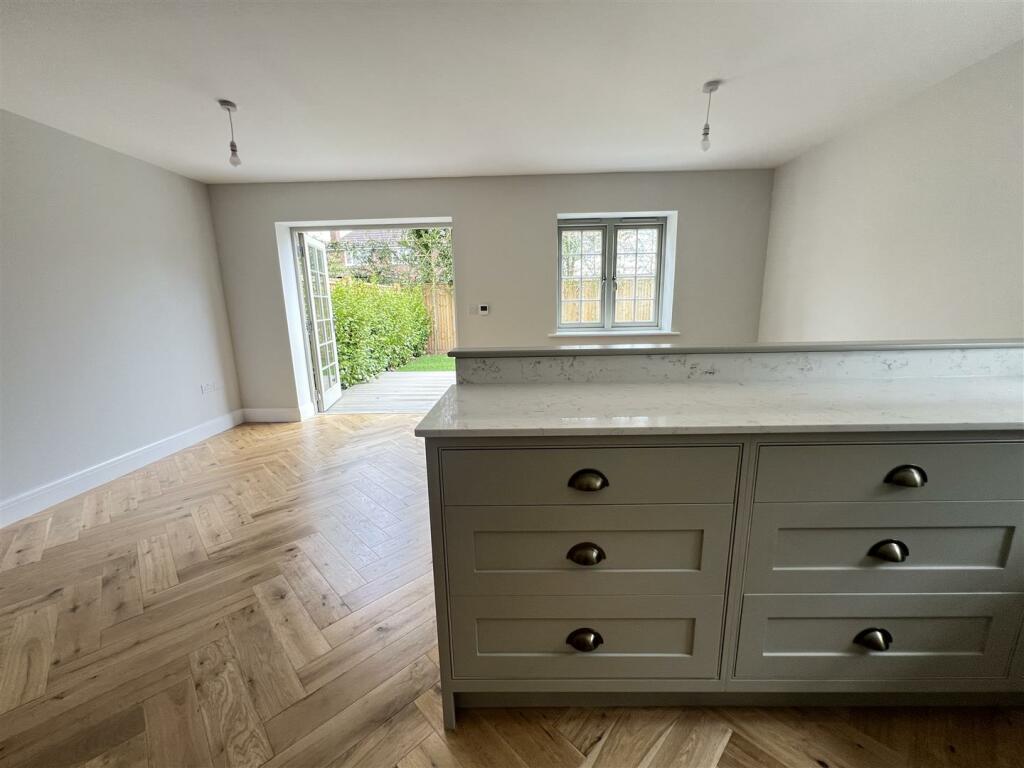 Additional image 7 of East Avenue, Goring-By-Sea, BN12 4DD