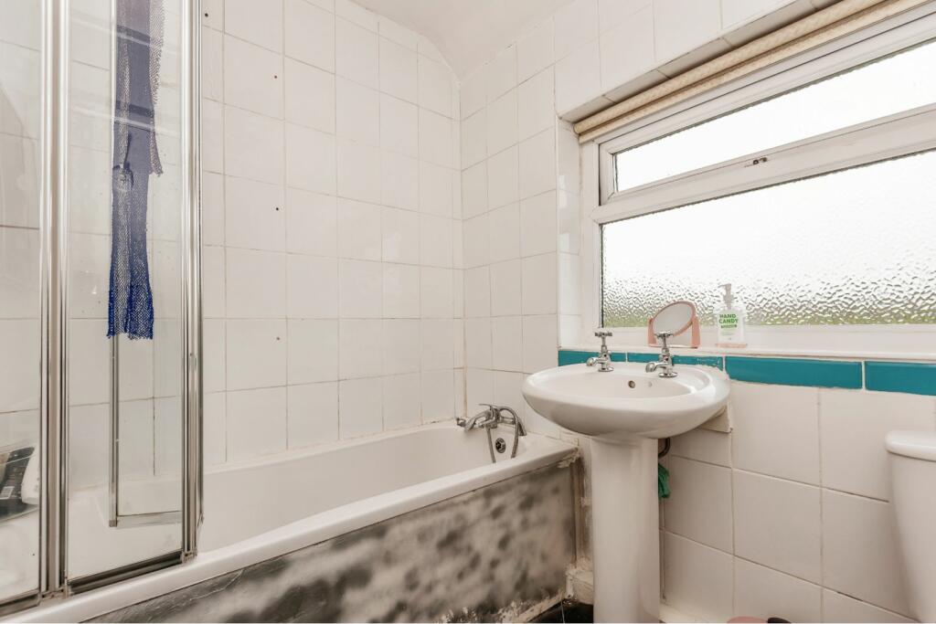 Additional image 17 of Broadstone Way, Bradford, BD4