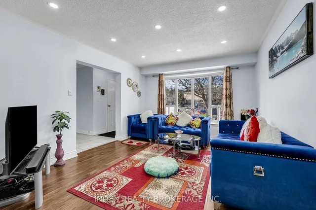 Additional image 6 of 23 Mandarin Cres