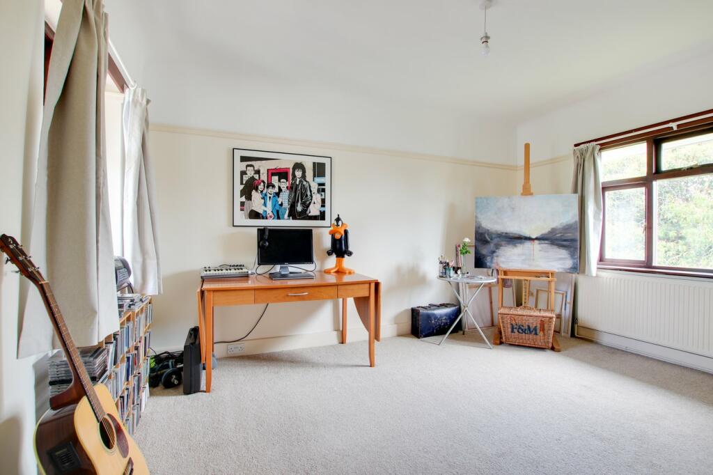 Additional image 16 of Chestnut Avenue, Barton on Sea, New Milton, BH25