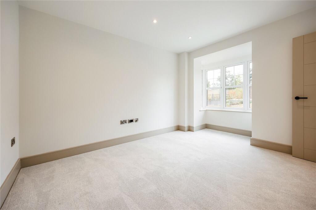 Additional image 4 of Oaks Drive, Ringwood, Hampshire, BH24