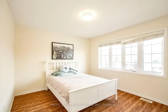 Additional image 18 of 16 Miracle Tr