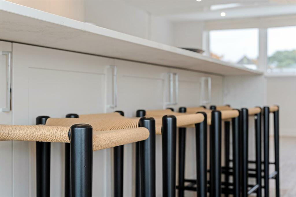 Additional image 9 of Sandbanks Road, Lilliput