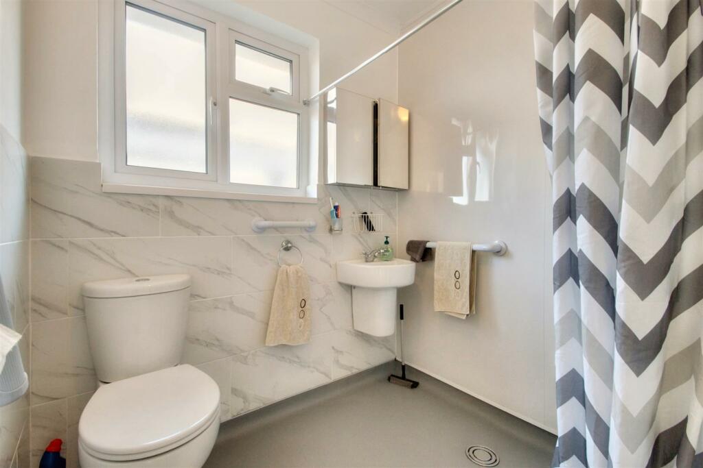 Additional image 10 of Glynde Avenue, Goring-By-Sea, Worthing