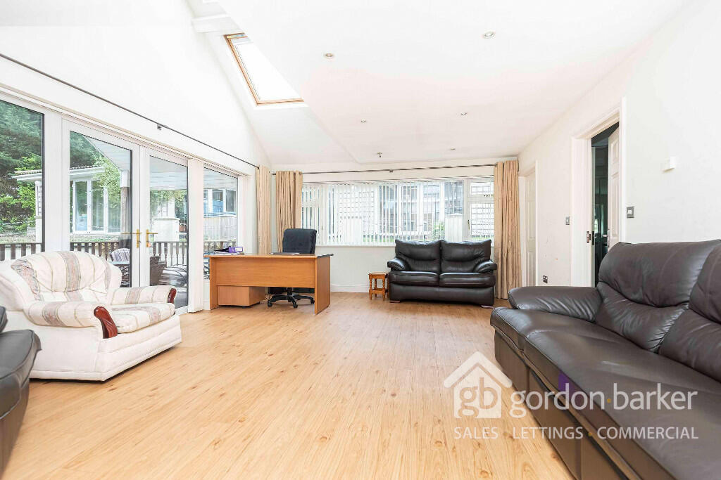 Additional image 18 of Woodside Close, Ferndown, Dorset, BH22