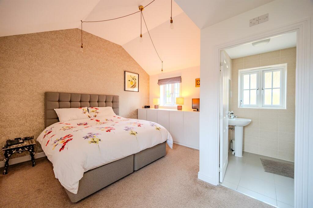 Additional image 12 of Highgrove Crescent, Polegate