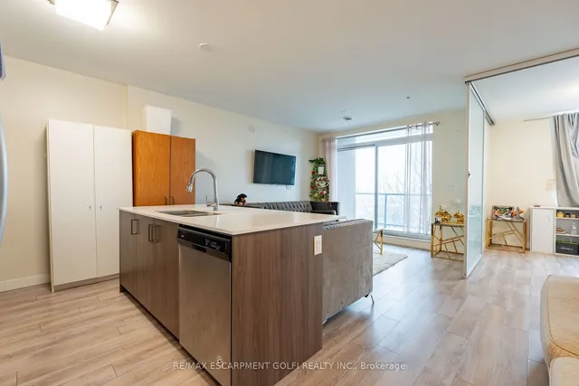 Additional image 12 of 467 CHARLTON Ave Unit 305