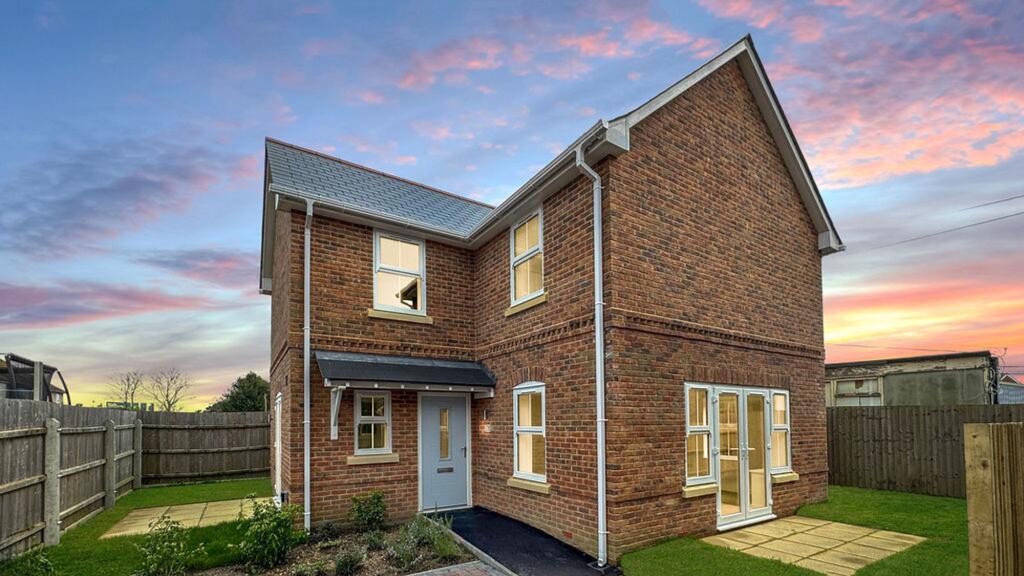 Additional image 30 of Clarendon Road, Christchurch, BH23