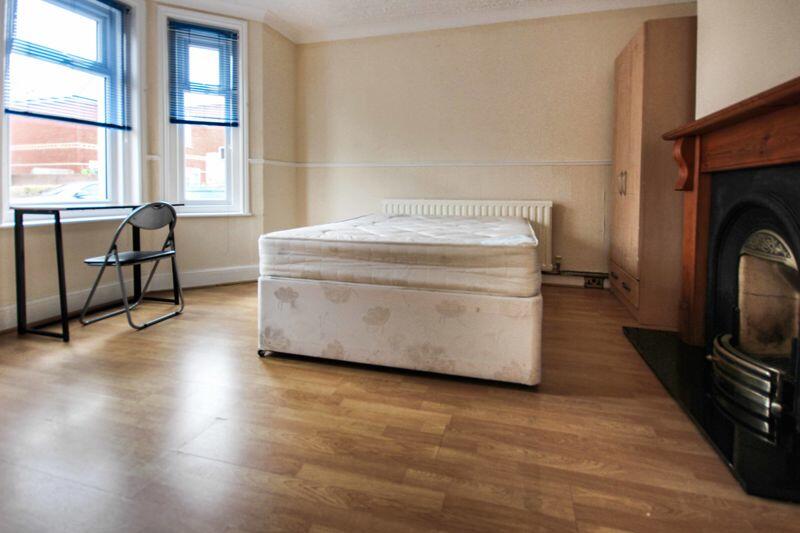 Additional image 11 of A Four Bedroom Detached House in Winton!!