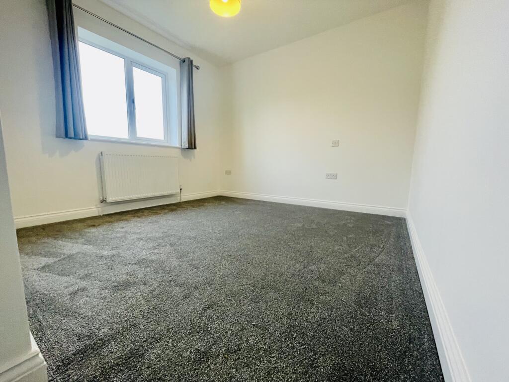 Additional image 4 of Saddle Close