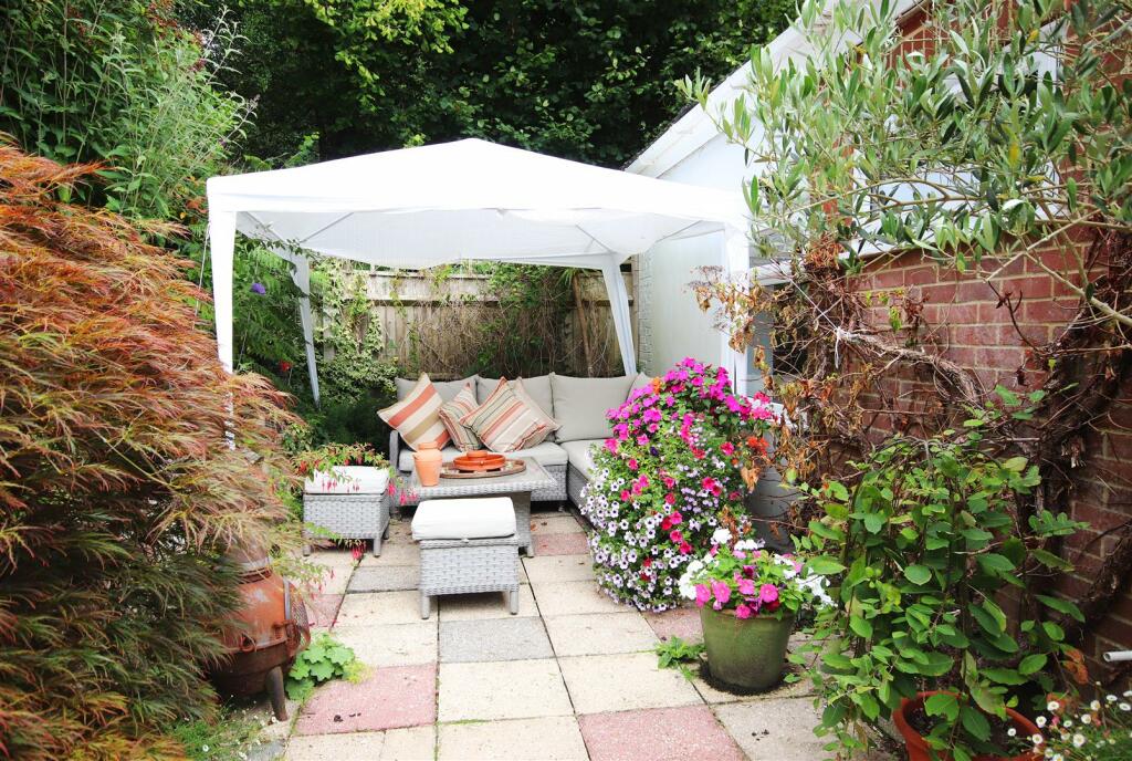 Additional image 27 of Lester Square, Burley,