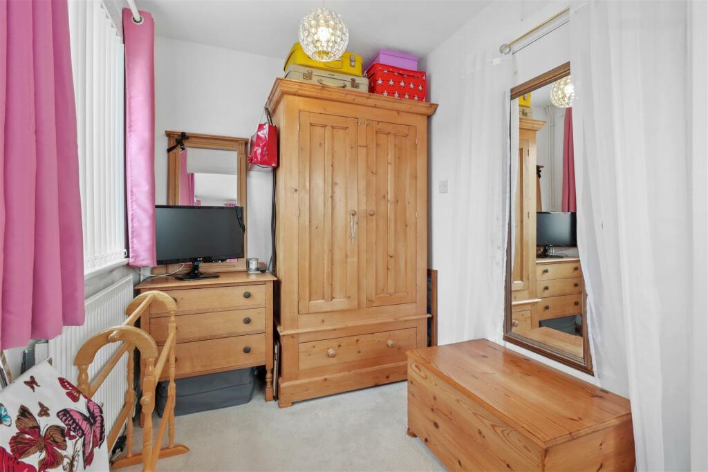 Additional image 18 of Leamland Walk, Hailsham