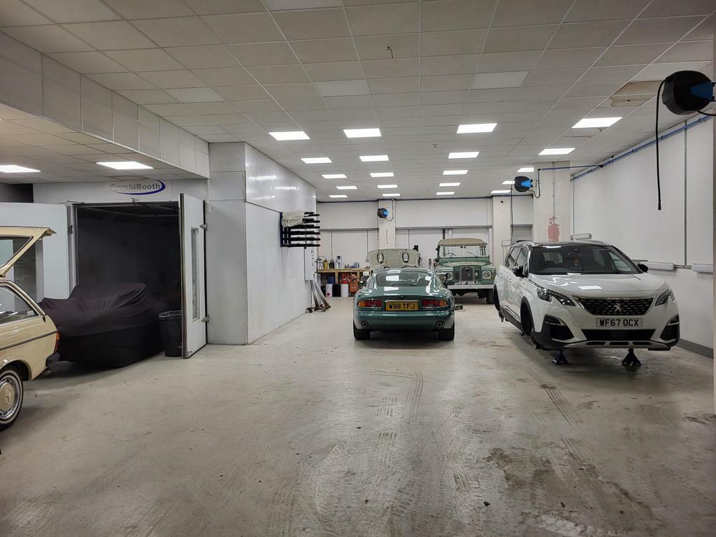 Additional image 2 of No 2 Ground Floor, 1 Airfield Road, Christchurch, Dorset