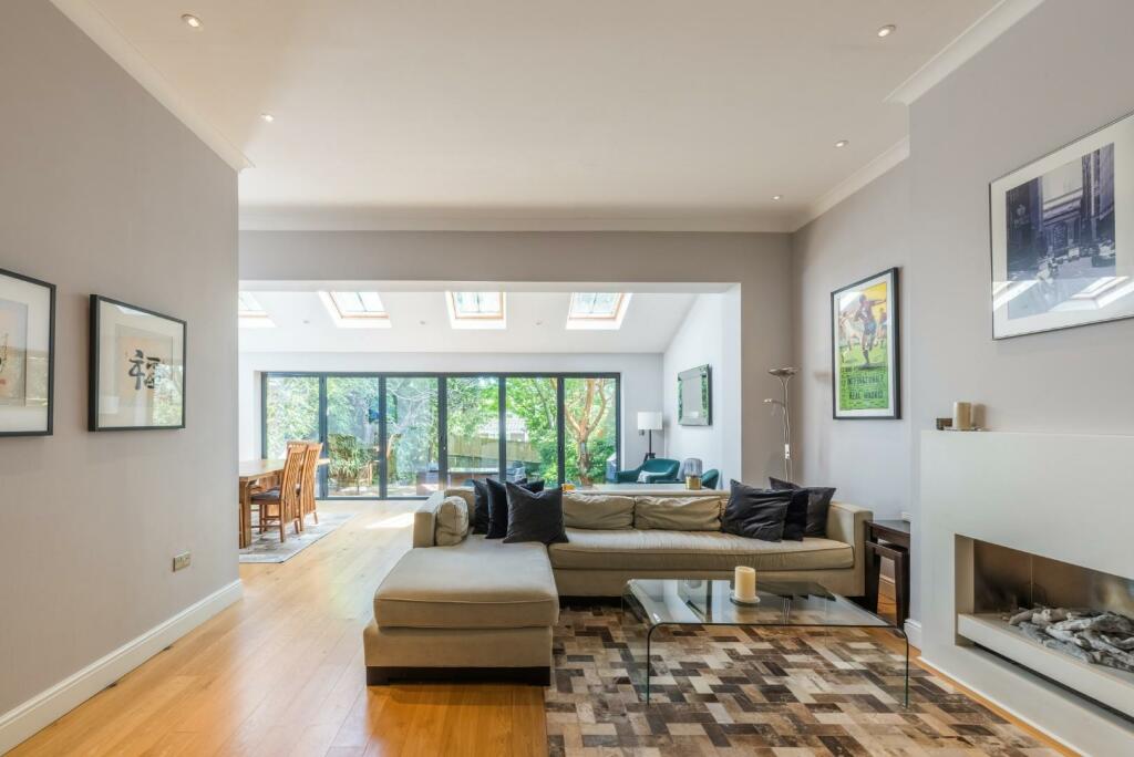 Additional image 23 of Woodland Drive, Hove