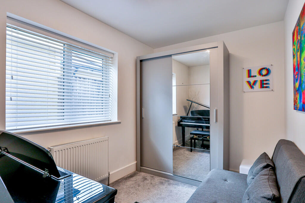 Additional image 8 of Pine Vale Crescent