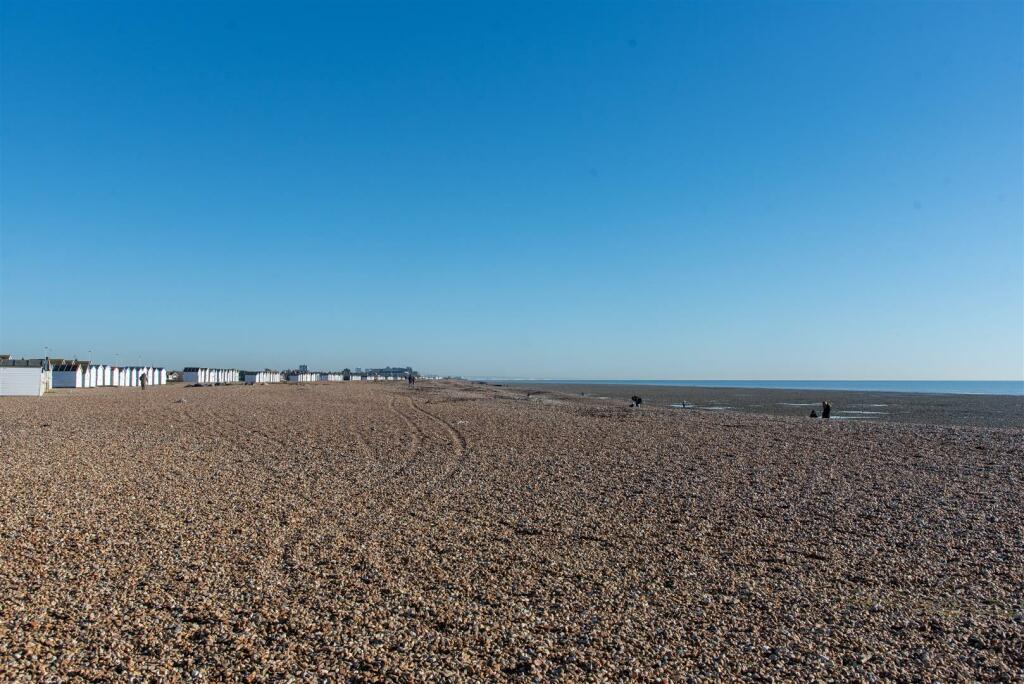 Additional image 49 of Marine Crescent, Goring-By-Sea, Worthing