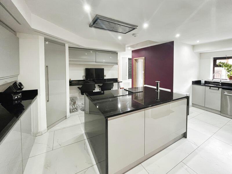 Additional image 3 of Heathfield, Farnworth